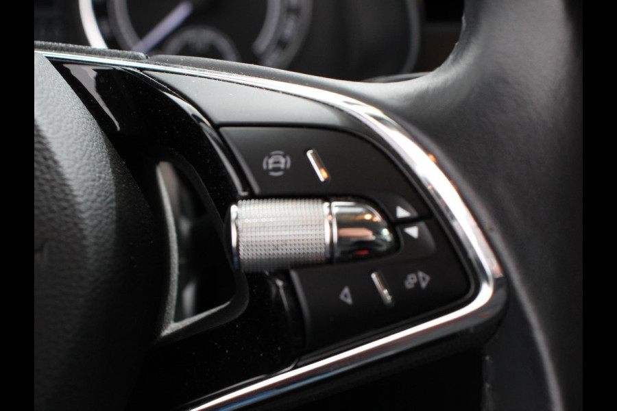 Škoda Kamiq 1.0 TSI 110pk DSG Style | Navigatie | Apple Carplay/Android auto | Parkeersensor achter | Cruise Control | Verwarmbare voorstoelen | Extra getint glas | Climate Control | Digitale Cockpit