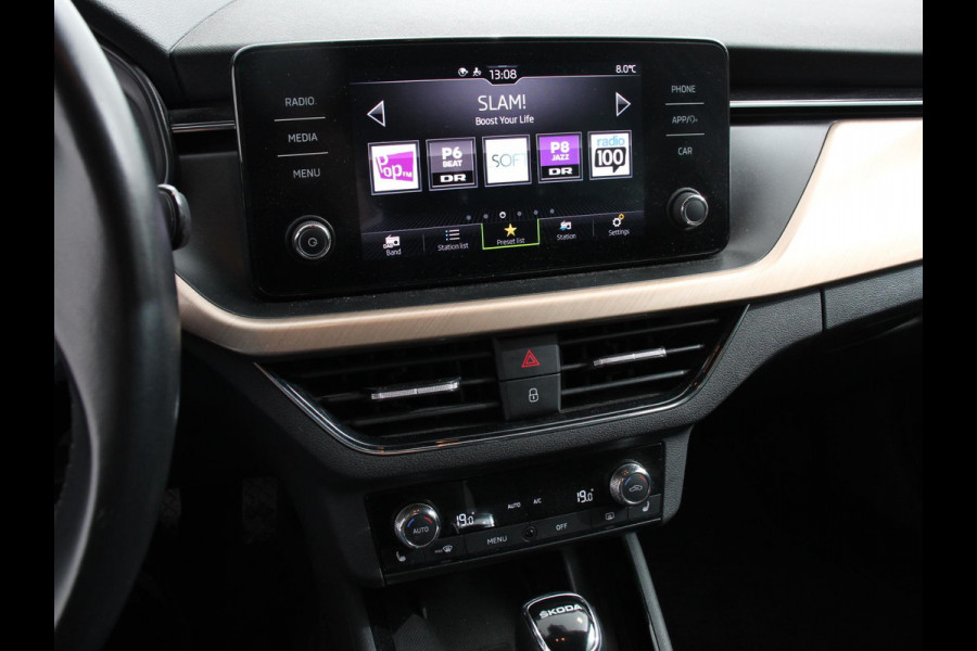 Škoda Kamiq 1.0 TSI 110pk DSG Style | Navigatie | Apple Carplay/Android auto | Parkeersensor achter | Cruise Control | Verwarmbare voorstoelen | Extra getint glas | Climate Control | Digitale Cockpit