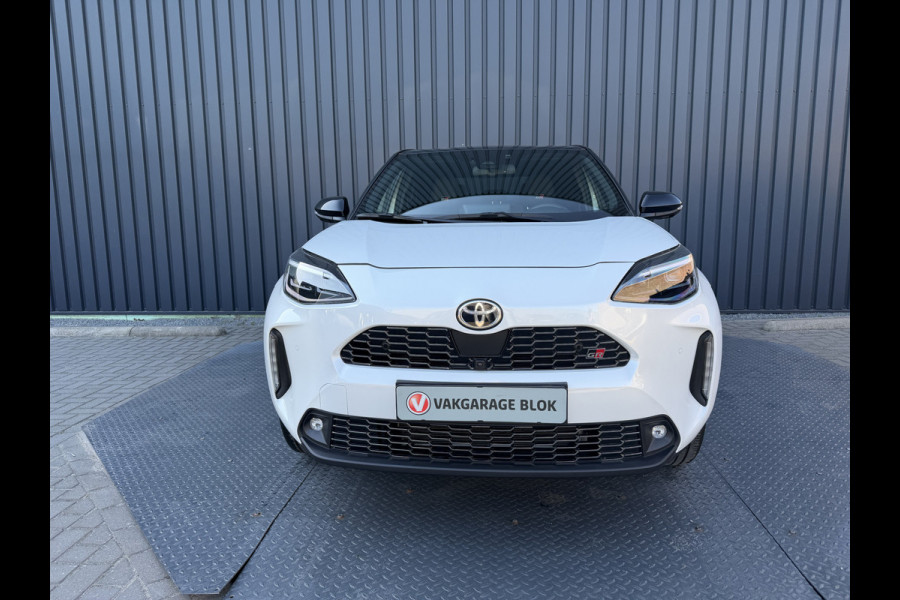 Toyota Yaris Cross 1.5 Hybrid GR Sport / Bi tone | 360 camera | JBL | Head-up | Rijklaar!!!