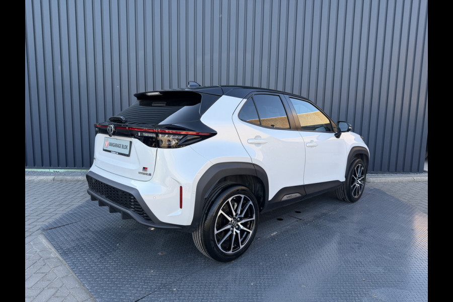 Toyota Yaris Cross 1.5 Hybrid GR Sport / Bi tone | 360 camera | JBL | Head-up | Rijklaar!!!