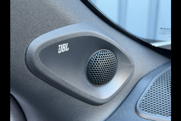 Toyota Yaris Cross 1.5 Hybrid GR Sport / Bi tone | 360 camera | JBL | Head-up | Rijklaar!!!