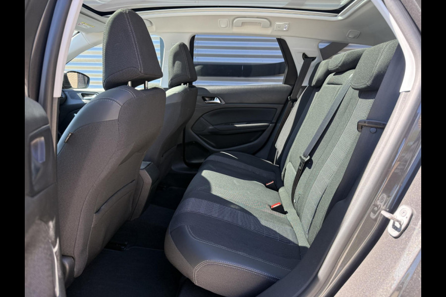 Peugeot 308 SW 1.2 PureTech Allure Navi|Clima|Cruise|Pano|Carplay|PDC V+A|D-riem vv in 2023|N.A.P|APK tot 10-2027