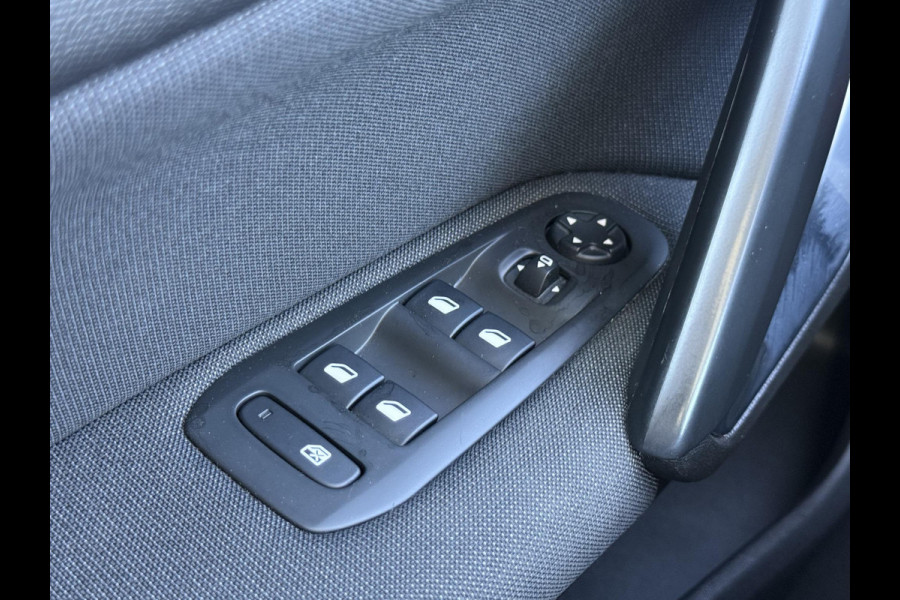 Peugeot 308 SW 1.2 PureTech Allure Navi|Clima|Cruise|Pano|Carplay|PDC V+A|D-riem vv in 2023|N.A.P|APK tot 10-2027
