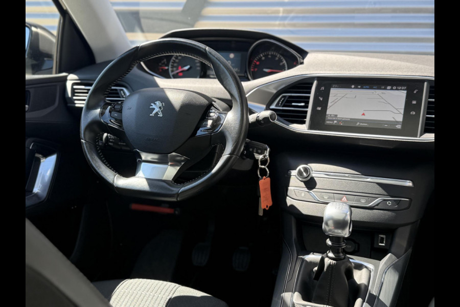 Peugeot 308 SW 1.2 PureTech Allure Navi|Clima|Cruise|Pano|Carplay|PDC V+A|D-riem vv in 2023|N.A.P|APK tot 10-2027