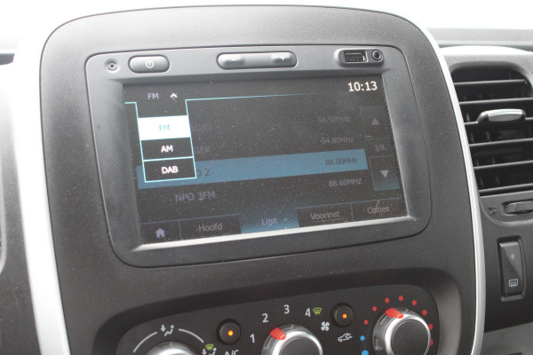 Renault Trafic 2.0 dCi 170 T29 L2H1 Comfort | Trekhaak | Sidebars | 18'' Lichtmetalen Velgen | Airco | Cruise Control |