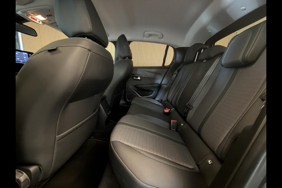 Peugeot 208 1.2 PureTech 100PK Allure Pack | Carplay | Camera | Keyless | 3D Dashboard | Incl. garantie