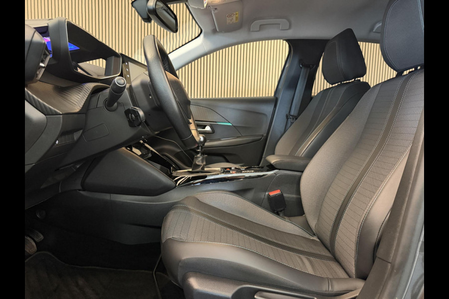 Peugeot 208 1.2 PureTech 100PK Allure Pack | Carplay | Camera | Keyless | 3D Dashboard | Incl. garantie