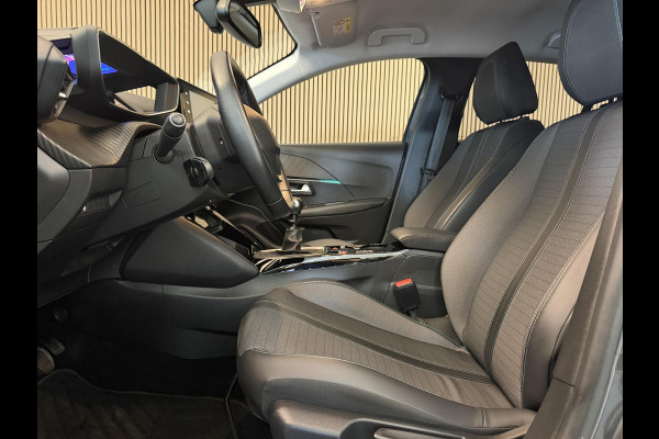 Peugeot 208 1.2 PureTech 100PK Allure Pack | Carplay | Camera | Keyless | 3D Dashboard | Incl. garantie