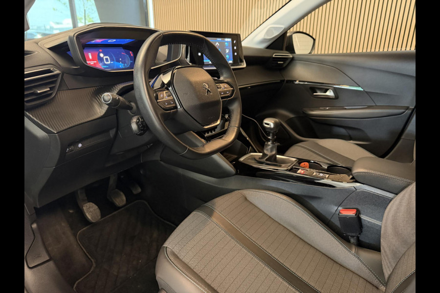 Peugeot 208 1.2 PureTech 100PK Allure Pack | Carplay | Camera | Keyless | 3D Dashboard | Incl. garantie