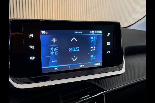 Peugeot 208 1.2 PureTech 100PK Allure Pack | Carplay | Camera | Keyless | 3D Dashboard | Incl. garantie