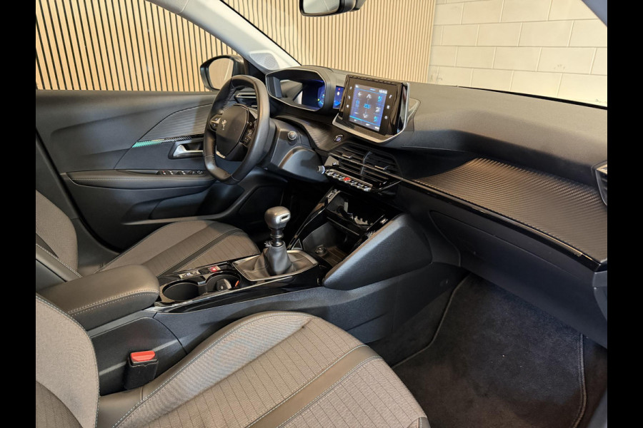 Peugeot 208 1.2 PureTech 100PK Allure Pack | Carplay | Camera | Keyless | 3D Dashboard | Incl. garantie