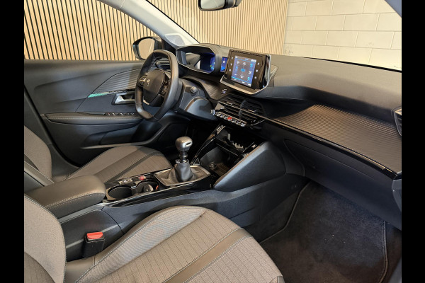 Peugeot 208 1.2 PureTech 100PK Allure Pack | Carplay | Camera | Keyless | 3D Dashboard | Incl. garantie
