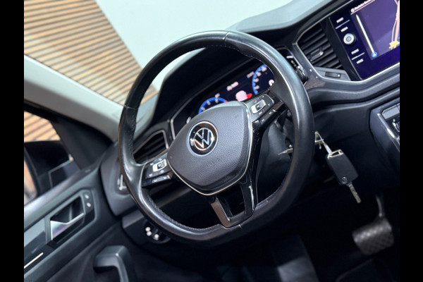 Volkswagen T-Roc 1.5 TSI Sport | Pano | ACC | LED | Virtual Cockpit | Camera