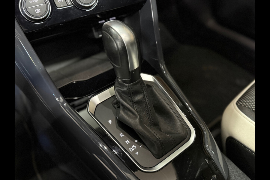Volkswagen T-Roc 1.5 TSI Sport | Pano | ACC | LED | Virtual Cockpit | Camera
