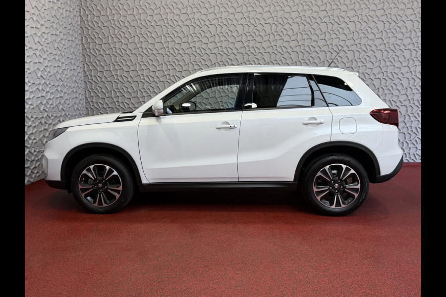 Suzuki Vitara 1.4 BOOSTERJET 07/25 NIEUWSTAAT HYBRID STYLE PANORAMA SCHUIFDAK LEER CARPLAY NAVI CAMERA PDC STOELVERW.