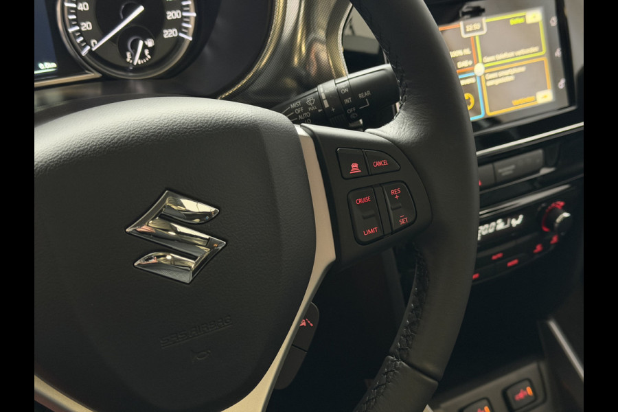 Suzuki Vitara 1.4 BOOSTERJET 07/25 NIEUWSTAAT HYBRID STYLE PANORAMA SCHUIFDAK LEER CARPLAY NAVI CAMERA PDC STOELVERW.