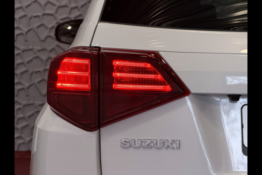 Suzuki Vitara 1.4 BOOSTERJET 07/25 NIEUWSTAAT HYBRID STYLE PANORAMA SCHUIFDAK LEER CARPLAY NAVI CAMERA PDC STOELVERW.