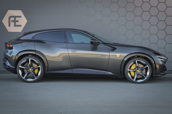 Ferrari Purosangue 6.5 V12 | NEW | INCL. VAT/BPM | NO REGISTRATION | 135K OPTIONS | CARBON WHEELHOUSE, R+F DIFFUSERS, UNDERDOOR, MIRRORS, DOORPANEL MASSAGE REAR SEATS | FULL LEATHER PACK | DIGITAL REAR VIEW CAMERA | PRIVACY GLASS | REAR SEATS COOLED/HEATED | BURMESTER HIGH END AUDIO | ACTIVE MATRIX LED HEADLIGHTS | VAT REF. |