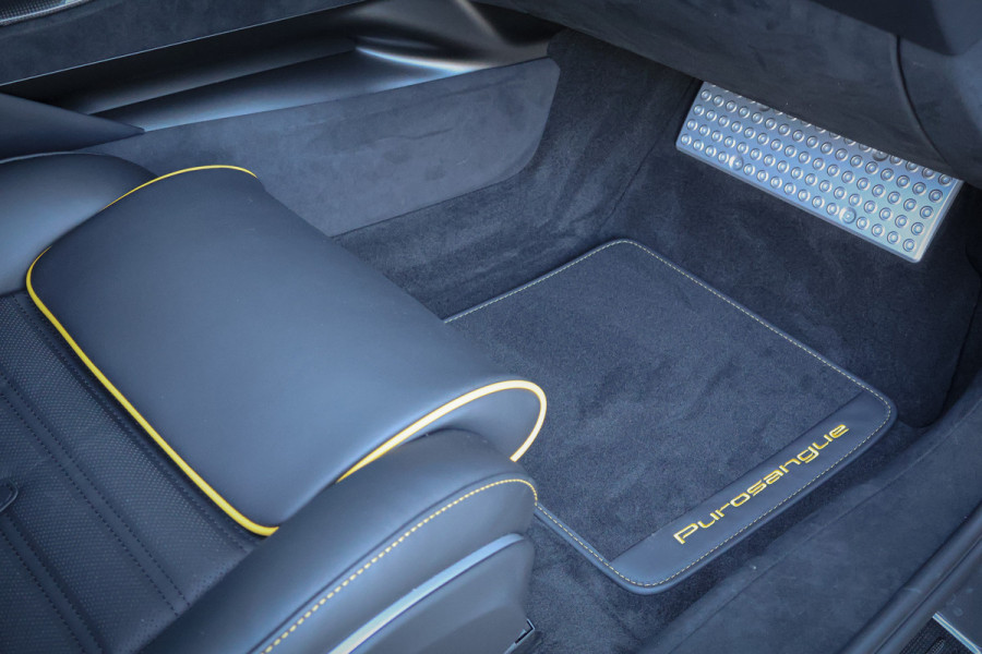 Ferrari Purosangue 6.5 V12 | NEW | INCL. VAT/BPM | NO REGISTRATION | 135K OPTIONS | CARBON WHEELHOUSE, R+F DIFFUSERS, UNDERDOOR, MIRRORS, DOORPANEL MASSAGE REAR SEATS | FULL LEATHER PACK | DIGITAL REAR VIEW CAMERA | PRIVACY GLASS | REAR SEATS COOLED/HEATED | BURMESTER HIGH END AUDIO | ACTIVE MATRIX LED HEADLIGHTS | VAT REF. |