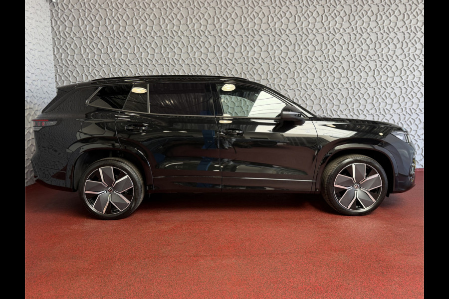Volkswagen Tayron 1.5 eHybrid 272PK R-LINE SCHUIFDAK VW.TREKHAAK BLACK-STYLE 20''LMV PANO ERGO.STOEL MASSAGE TRAILER.ASSIST