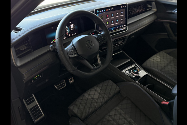 Volkswagen Tayron 1.5 eHybrid 272PK R-LINE SCHUIFDAK VW.TREKHAAK BLACK-STYLE 20''LMV PANO ERGO.STOEL MASSAGE TRAILER.ASSIST