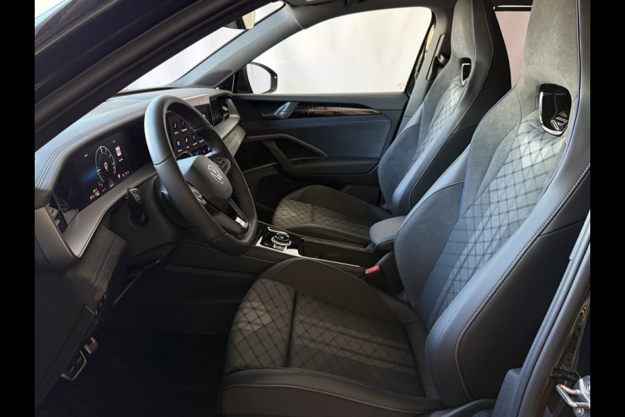 Volkswagen Tayron 1.5 eHybrid 272PK R-LINE SCHUIFDAK VW.TREKHAAK BLACK-STYLE 20''LMV PANO ERGO.STOEL MASSAGE TRAILER.ASSIST