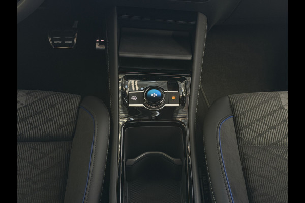 Volkswagen Tayron 1.5 eHybrid 272PK R-LINE SCHUIFDAK VW.TREKHAAK BLACK-STYLE 20''LMV PANO ERGO.STOEL MASSAGE TRAILER.ASSIST