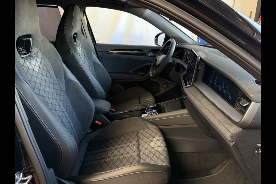 Volkswagen Tayron 1.5 eHybrid 272PK R-LINE SCHUIFDAK VW.TREKHAAK BLACK-STYLE 20''LMV PANO ERGO.STOEL MASSAGE TRAILER.ASSIST
