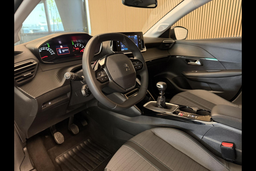 Peugeot 208 1.2 PureTech 100PK Allure Pack | Carplay | Camera | Stoelverw. | Keyless | Incl. garantie
