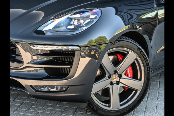Porsche Macan 3.6 Turbo Performance Package 441pk | Sport Chrono | Panorama dak | Trekhaak | Bose Sound | Privacy glass | Adaptive cruise control | Stoel ventilatie