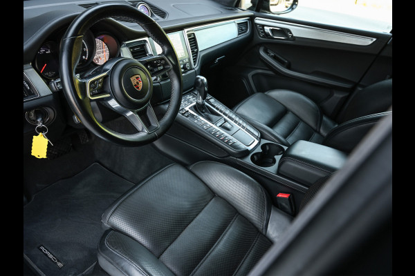Porsche Macan 3.6 Turbo Performance Package 441pk | Sport Chrono | Panorama dak | Trekhaak | Bose Sound | Privacy glass | Adaptive cruise control | Stoel ventilatie