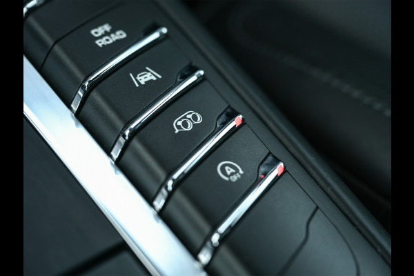 Porsche Macan 3.6 Turbo Performance Package 441pk | Sport Chrono | Panorama dak | Trekhaak | Bose Sound | Privacy glass | Adaptive cruise control | Stoel ventilatie