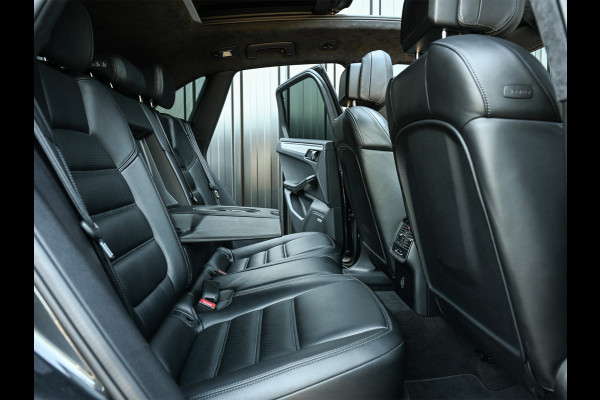 Porsche Macan 3.6 Turbo Performance Package 441pk | Sport Chrono | Panorama dak | Trekhaak | Bose Sound | Privacy glass | Adaptive cruise control | Stoel ventilatie
