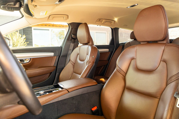 Volvo V90 2.0 T8 AWD Inscription I 91% I Btw I Luxe Leder I Trekhaak I Phine grey I