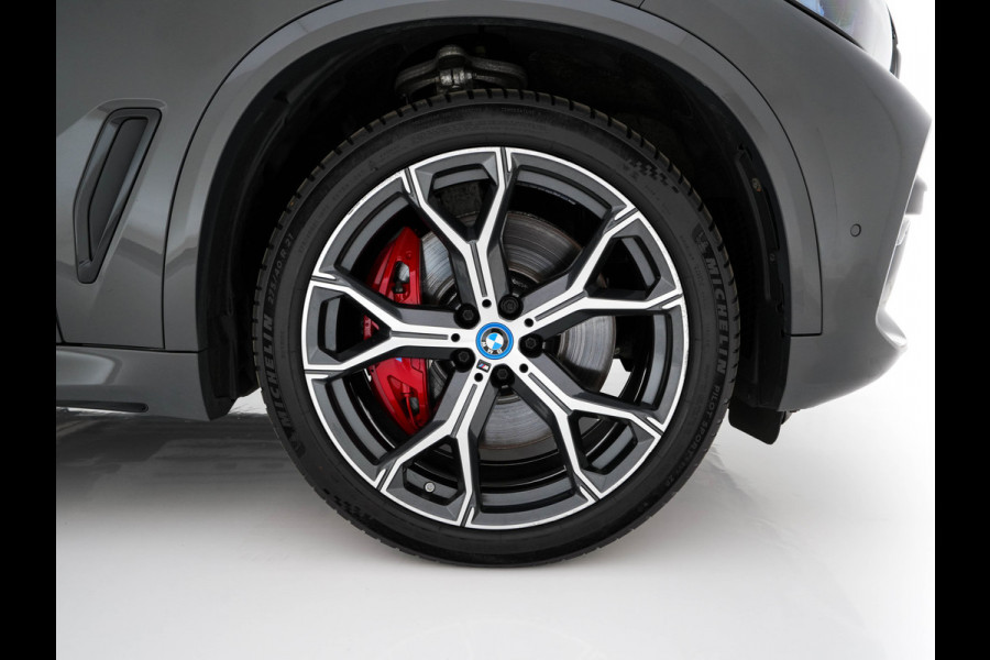 BMW X5 xDrive45e M-Sportpack High Executive (Plug-In) (INCL-BTW) Aut. *PANO | LEATHER |  HEAD-UP | LASERLIGHT | ADAPTIVE-CRUISE | TOPVIEW | BLINDSPOT | MEMORY-PACK | MASSAGE | HIFI-SOUND | HEATED-SPORTSEATS | NAVI-FULLMAP | DIGI-COCKPIT | 22''AL