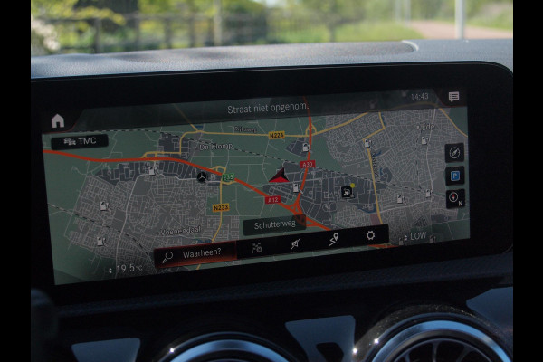 Mercedes-Benz CLA-Klasse 250 e Business Solution AMG Limited | Panoramadak | Camera | Sfeerverlichting | Apple Carplay |