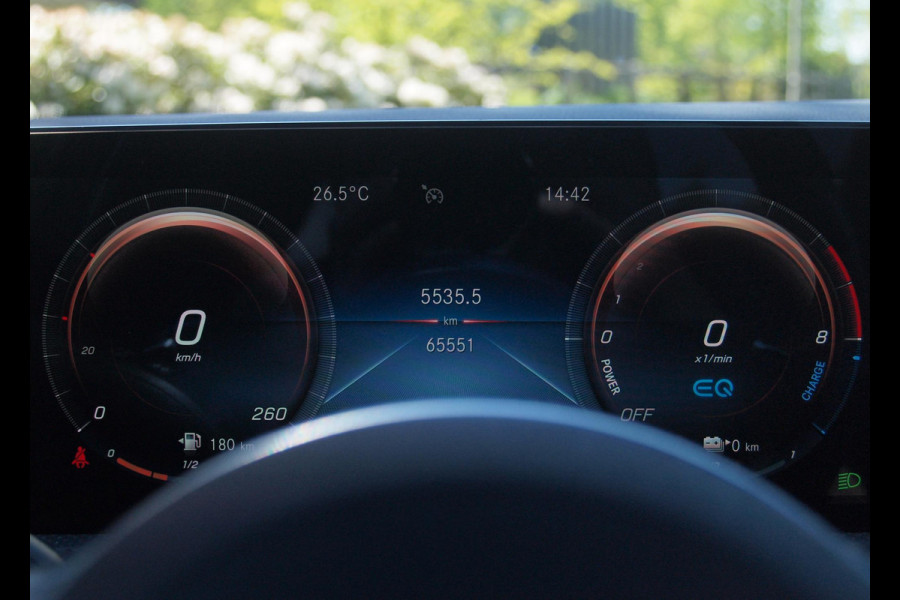 Mercedes-Benz CLA-Klasse 250 e Business Solution AMG Limited | Panoramadak | Camera | Sfeerverlichting | Apple Carplay |
