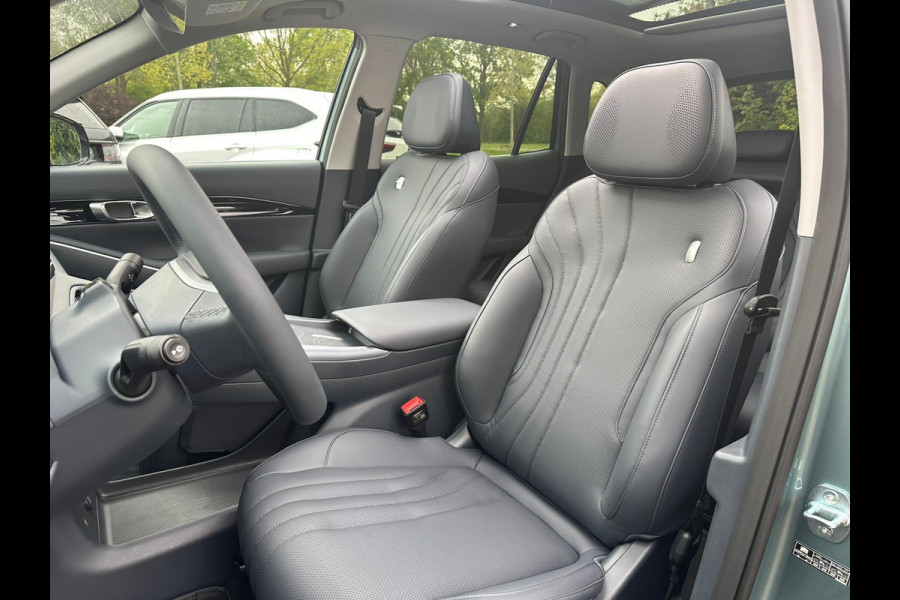 GEELY E5 Max+ 68 kWh | Panoramadak | Memoryseats | Flyme Audio | Stoelen voor & achter verwarmbaar | Warmtepomp | 360 Camera |