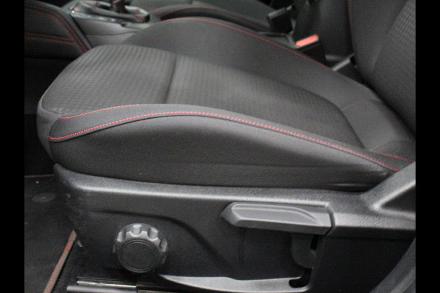 Ford FOCUS Wagon 1.0 EcoBoost Hybrid ST Line X Business Digitale Cockpit Camera Electrisch te openen achterklep Navigatie Climate control Cruise control Apple Carplay/Android Auto LM velgen Parkeersensoren Led Extra Getint Glas