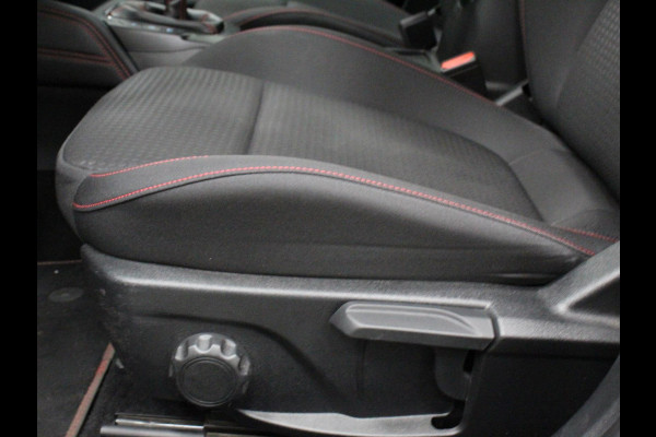 Ford FOCUS Wagon 1.0 EcoBoost Hybrid ST Line X Business Digitale Cockpit Camera Electrisch te openen achterklep Navigatie Climate control Cruise control Apple Carplay/Android Auto LM velgen Parkeersensoren Led Extra Getint Glas