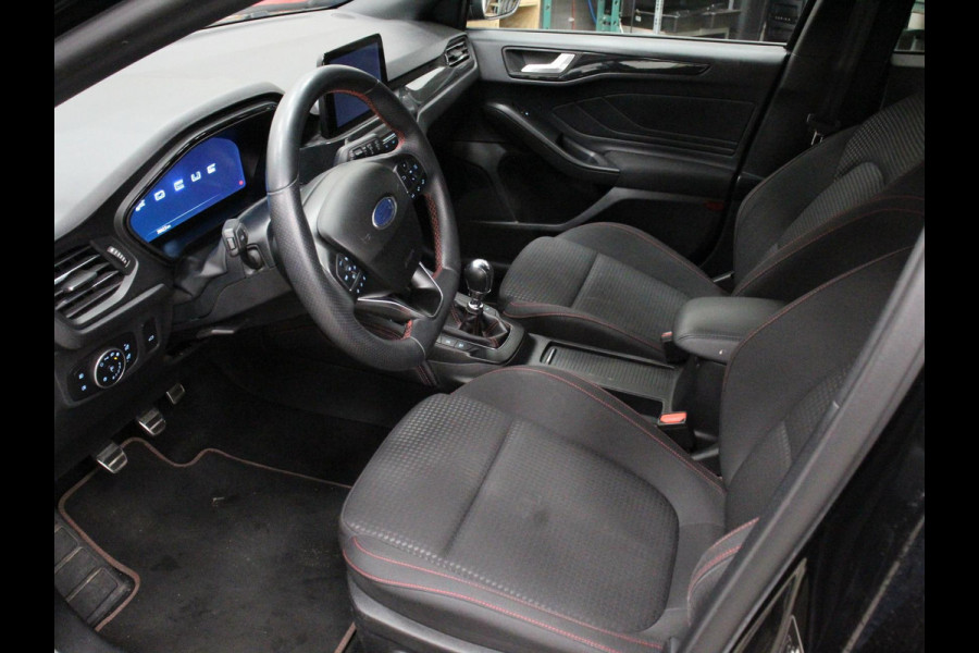 Ford FOCUS Wagon 1.0 EcoBoost Hybrid ST Line X Business Digitale Cockpit Camera Electrisch te openen achterklep Navigatie Climate control Cruise control Apple Carplay/Android Auto LM velgen Parkeersensoren Led Extra Getint Glas