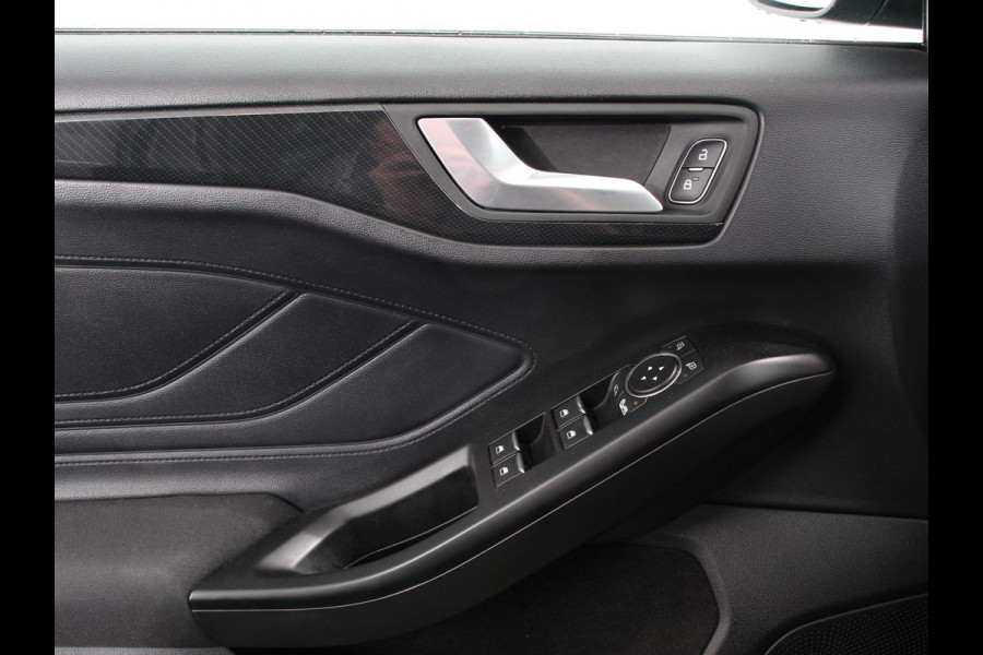 Ford FOCUS Wagon 1.0 EcoBoost Hybrid ST Line X Business Digitale Cockpit Camera Electrisch te openen achterklep Navigatie Climate control Cruise control Apple Carplay/Android Auto LM velgen Parkeersensoren Led Extra Getint Glas