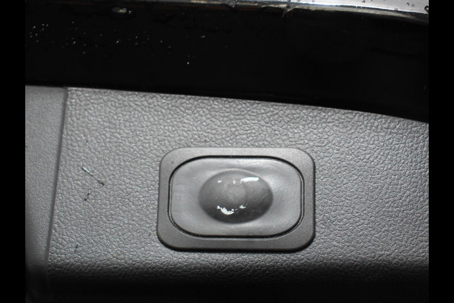 Ford FOCUS Wagon 1.0 EcoBoost Hybrid ST Line X Business Digitale Cockpit Camera Electrisch te openen achterklep Navigatie Climate control Cruise control Apple Carplay/Android Auto LM velgen Parkeersensoren Led Extra Getint Glas
