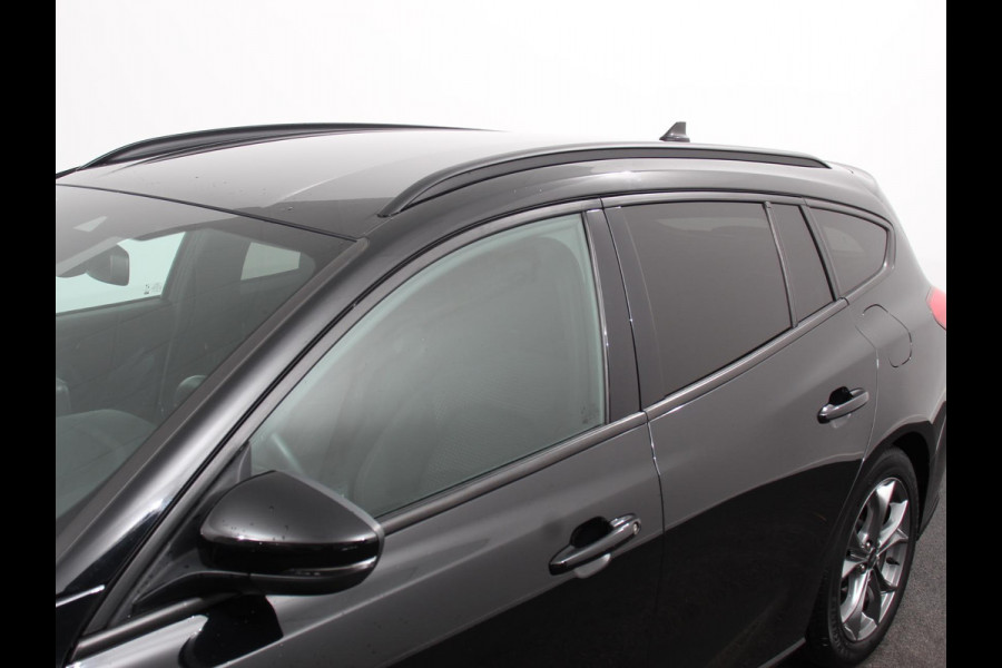 Ford FOCUS Wagon 1.0 EcoBoost Hybrid ST Line X Business Digitale Cockpit Camera Electrisch te openen achterklep Navigatie Climate control Cruise control Apple Carplay/Android Auto LM velgen Parkeersensoren Led Extra Getint Glas