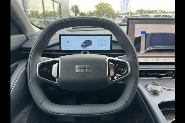 GEELY E5 Max+ 68 kWh | Panoramadak | Memoryseats | Flyme Audio | Stoelen voor & achter verwarmbaar | Warmtepomp | 360 Camera |