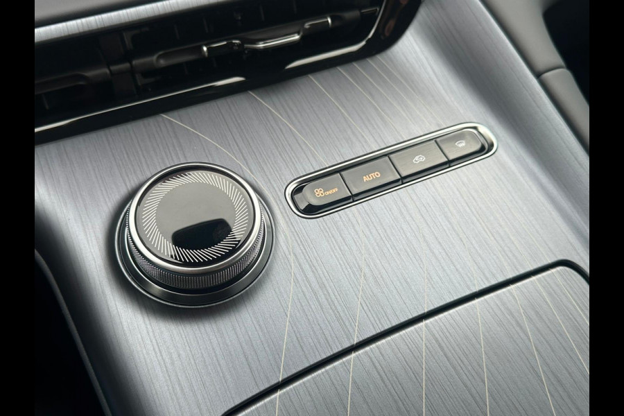GEELY E5 Max+ 68 kWh | Panoramadak | Memoryseats | Flyme Audio | Stoelen voor & achter verwarmbaar | Warmtepomp | 360 Camera |