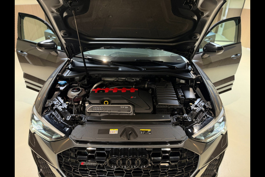 Audi RSQ3 2.5 TFSI|Pano|RS Seats|Camera|Sonos|Matrix|Trekhaak