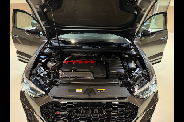 Audi RSQ3 2.5 TFSI|Pano|RS Seats|Camera|Sonos|Matrix|Trekhaak