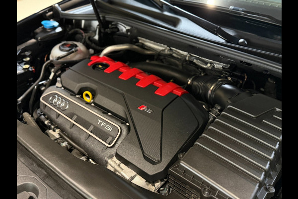 Audi RSQ3 2.5 TFSI|Pano|RS Seats|Camera|Sonos|Matrix|Trekhaak