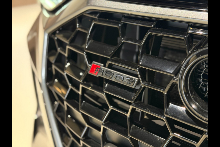 Audi RSQ3 2.5 TFSI|Pano|RS Seats|Camera|Sonos|Matrix|Trekhaak
